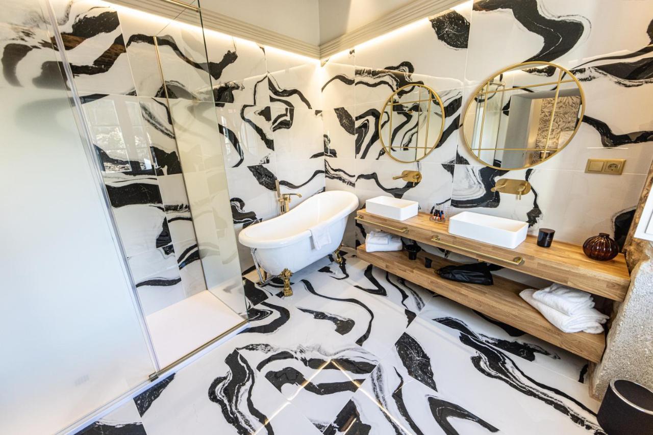Hospedium Hotel Barometro De Camariñas 외부 사진